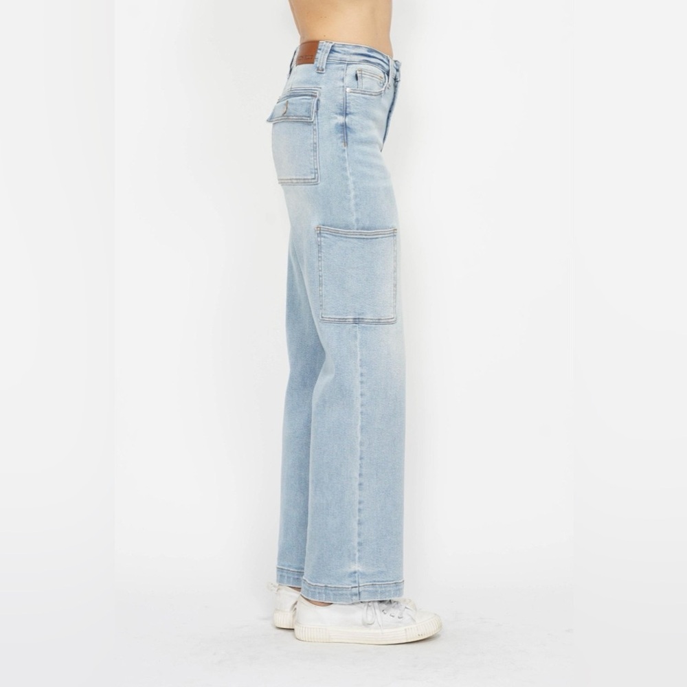 NWT Judy Blue PLUS + REG Size 90s Style High Waisted Straight Leg Cargo Jeans - Picture 5 of 8